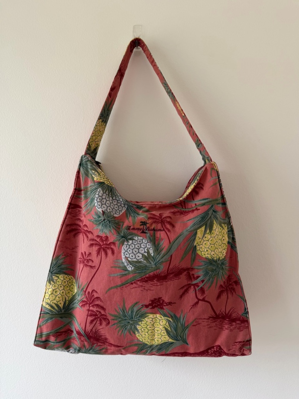 Tommy Bahama cotton structured shoulder bag - Picture 2 of 10